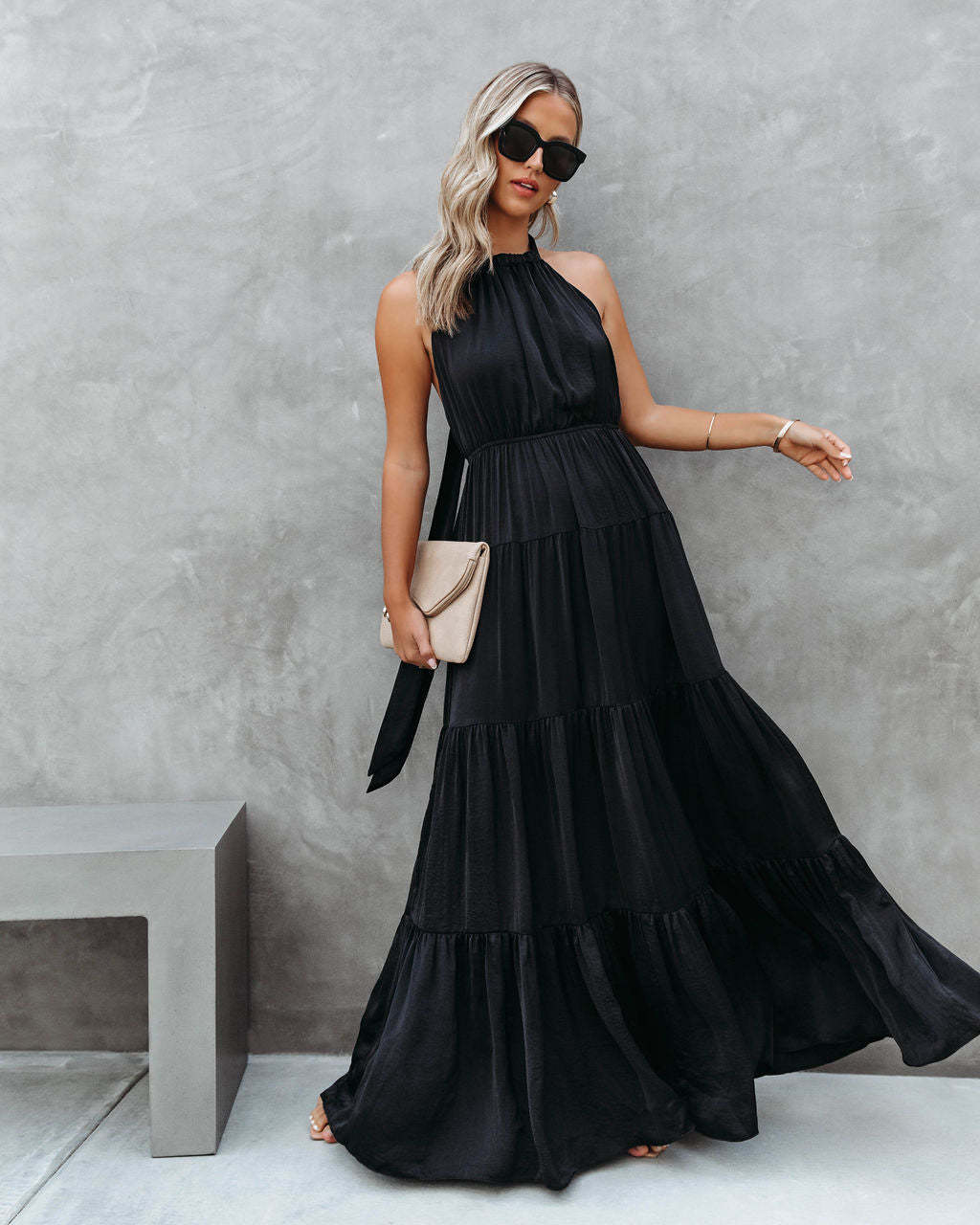 Vestido de Verão  com Gola Laçada